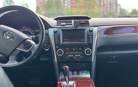 Toyota Camry, 2013 год, 1 950 000 рублей, 6 фотография