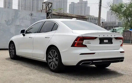 Volvo S60 III, 2022 год, 3 320 000 рублей, 5 фотография