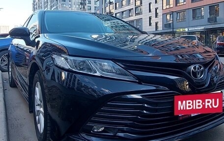 Toyota Camry, 2021 год, 3 150 000 рублей, 2 фотография
