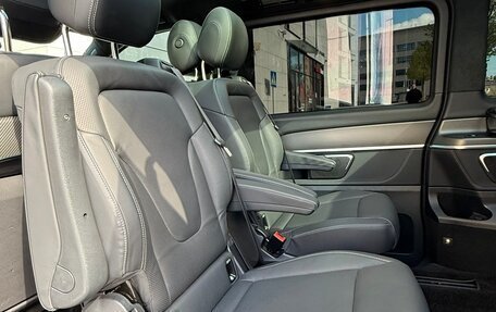 Mercedes-Benz V-Класс, 2023 год, 14 000 000 рублей, 5 фотография