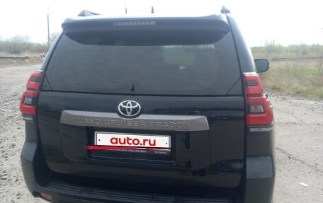 Toyota Land Cruiser Prado 150 рестайлинг 2, 2021 год, 6 400 000 рублей, 4 фотография