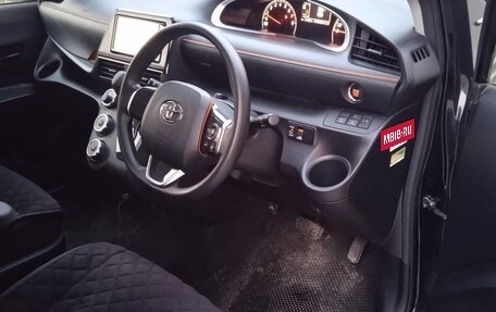 Toyota Sienta II, 2020 год, 1 700 000 рублей, 8 фотография
