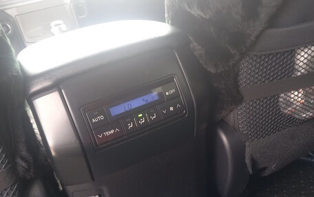 Toyota Land Cruiser Prado 150 рестайлинг 2, 2021 год, 6 400 000 рублей, 13 фотография