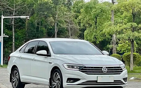 Volkswagen Jetta VII, 2022 год, 1 576 000 рублей, 2 фотография