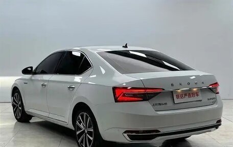 Skoda Superb III рестайлинг, 2022 год, 2 110 000 рублей, 4 фотография