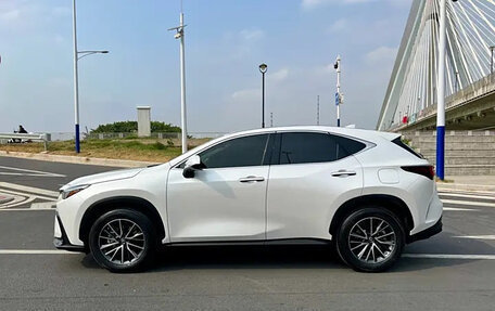 Lexus NX, 2022 год, 4 250 000 рублей, 4 фотография