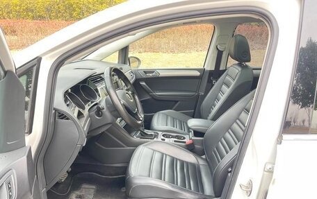 Volkswagen Touran III, 2021 год, 1 739 000 рублей, 10 фотография
