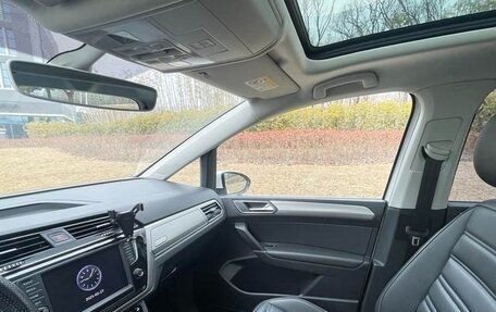 Volkswagen Touran III, 2021 год, 1 739 000 рублей, 13 фотография