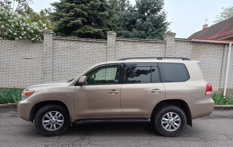 Toyota Land Cruiser 200, 2010 год, 3 900 000 рублей, 2 фотография