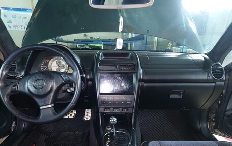 Lexus IS II рестайлинг 2, 2002 год, 1 400 000 рублей, 7 фотография