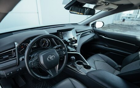 Toyota Camry, 2021 год, 2 700 000 рублей, 7 фотография