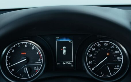Toyota Camry, 2021 год, 2 700 000 рублей, 9 фотография