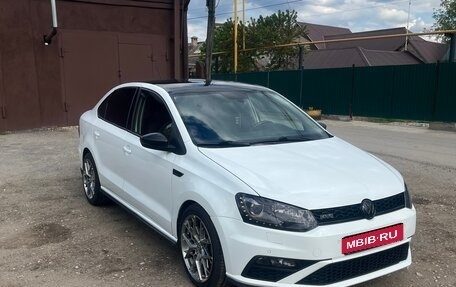 Volkswagen Polo VI (EU Market), 2016 год, 1 215 000 рублей, 1 фотография