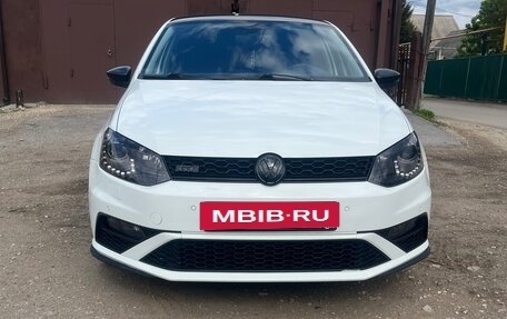 Volkswagen Polo VI (EU Market), 2016 год, 1 215 000 рублей, 2 фотография