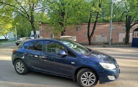 Opel Astra J, 2011 год, 770 000 рублей, 4 фотография