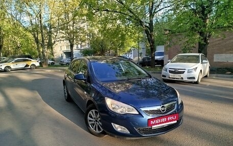 Opel Astra J, 2011 год, 770 000 рублей, 3 фотография