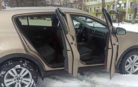 KIA Sportage IV рестайлинг, 2017 год, 2 200 000 рублей, 15 фотография