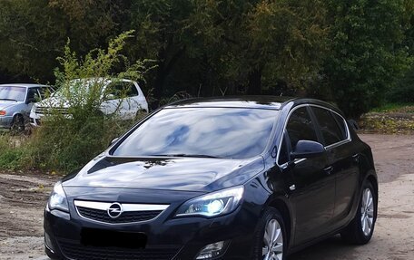Opel Astra J, 2010 год, 659 000 рублей, 2 фотография