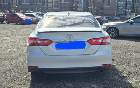 Toyota Camry, 2021 год, 3 170 000 рублей, 2 фотография