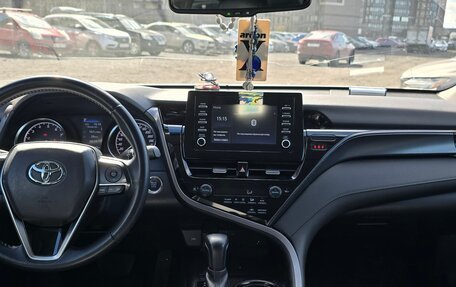 Toyota Camry, 2021 год, 3 170 000 рублей, 4 фотография