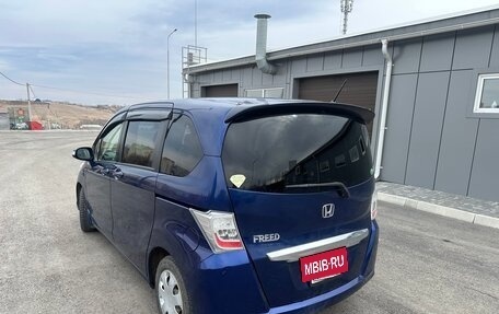Honda Freed I, 2012 год, 1 250 000 рублей, 4 фотография