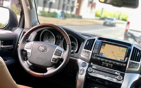 Toyota Land Cruiser 200, 2015 год, 4 849 000 рублей, 12 фотография