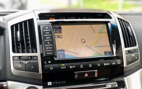 Toyota Land Cruiser 200, 2015 год, 4 849 000 рублей, 25 фотография