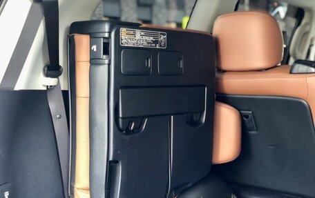 Toyota Land Cruiser 200, 2015 год, 4 849 000 рублей, 30 фотография