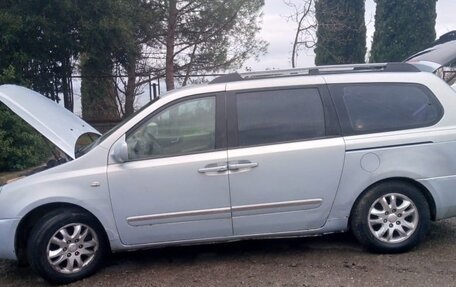 KIA Carnival III, 2007 год, 300 000 рублей, 2 фотография