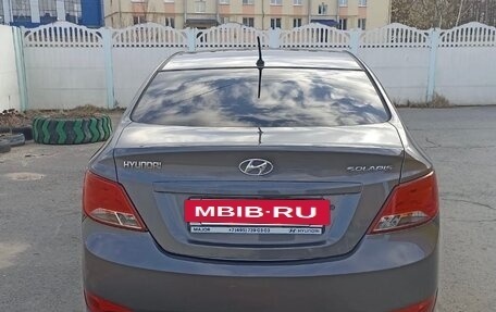 Hyundai Solaris II рестайлинг, 2015 год, 900 000 рублей, 4 фотография