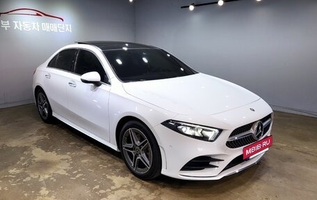 Mercedes-Benz A-Класс, 2022 год, 3 089 000 рублей, 2 фотография