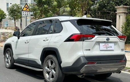 Toyota RAV4, 2022 год, 2 894 000 рублей, 5 фотография