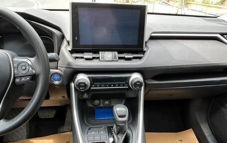 Toyota RAV4, 2022 год, 2 894 000 рублей, 11 фотография