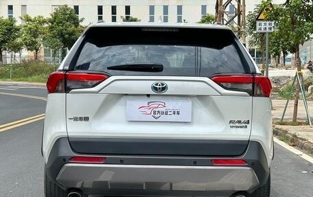 Toyota RAV4, 2022 год, 2 894 000 рублей, 6 фотография