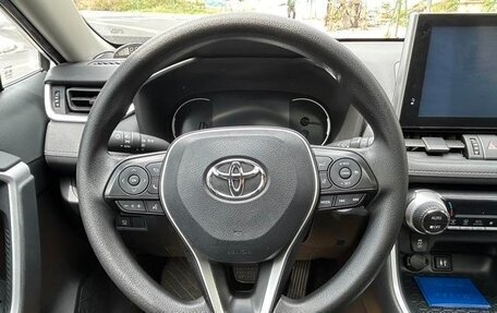 Toyota RAV4, 2022 год, 2 894 000 рублей, 10 фотография