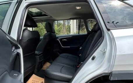Toyota RAV4, 2022 год, 2 894 000 рублей, 13 фотография