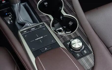 Lexus RX IV рестайлинг, 2022 год, 4 970 000 рублей, 20 фотография