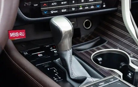 Lexus RX IV рестайлинг, 2022 год, 4 970 000 рублей, 13 фотография