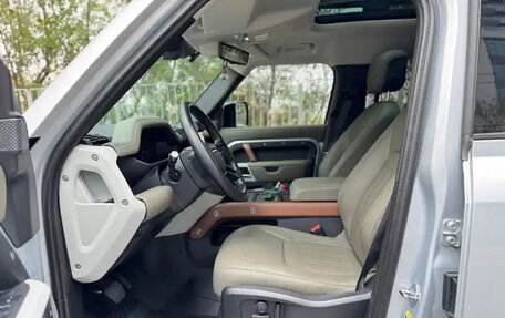 Land Rover Defender II, 2022 год, 5 880 000 рублей, 13 фотография