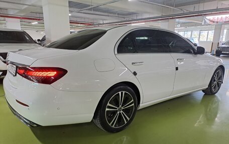 Mercedes-Benz E-Класс, 2022 год, 3 340 000 рублей, 2 фотография