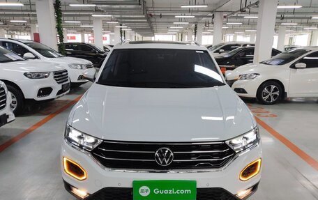 Volkswagen T-Roc I, 2022 год, 1 718 000 рублей, 3 фотография
