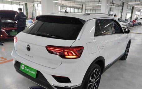 Volkswagen T-Roc I, 2022 год, 1 718 000 рублей, 5 фотография