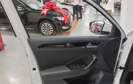 Volkswagen T-Roc I, 2022 год, 1 718 000 рублей, 24 фотография