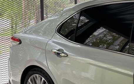 Toyota Camry, 2018 год, 2 970 000 рублей, 6 фотография