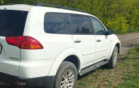 Mitsubishi Pajero Sport II рестайлинг, 2013 год, 1 550 000 рублей, 3 фотография