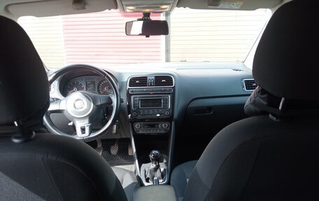 Volkswagen Polo VI (EU Market), 2014 год, 1 200 000 рублей, 11 фотография