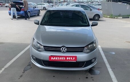 Volkswagen Polo VI (EU Market), 2011 год, 700 000 рублей, 5 фотография