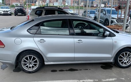 Volkswagen Polo VI (EU Market), 2011 год, 700 000 рублей, 10 фотография