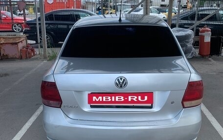 Volkswagen Polo VI (EU Market), 2011 год, 700 000 рублей, 11 фотография