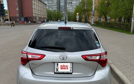 Toyota Vitz, 2018 год, 1 300 000 рублей, 3 фотография